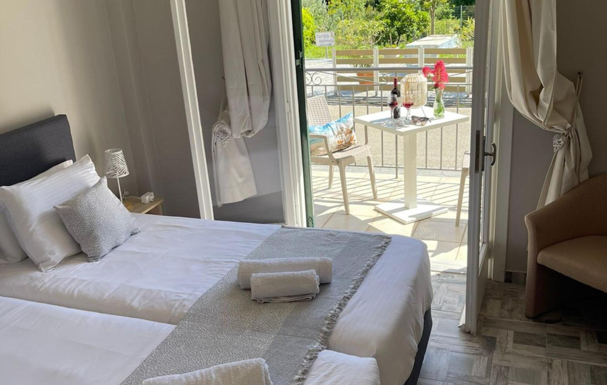 Georgia'S Apartments, Ipsos Corfu Bagian luar foto