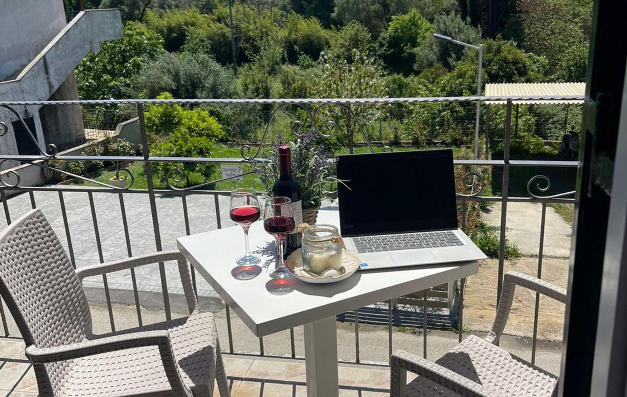 Georgia'S Apartments, Ipsos Corfu Bagian luar foto